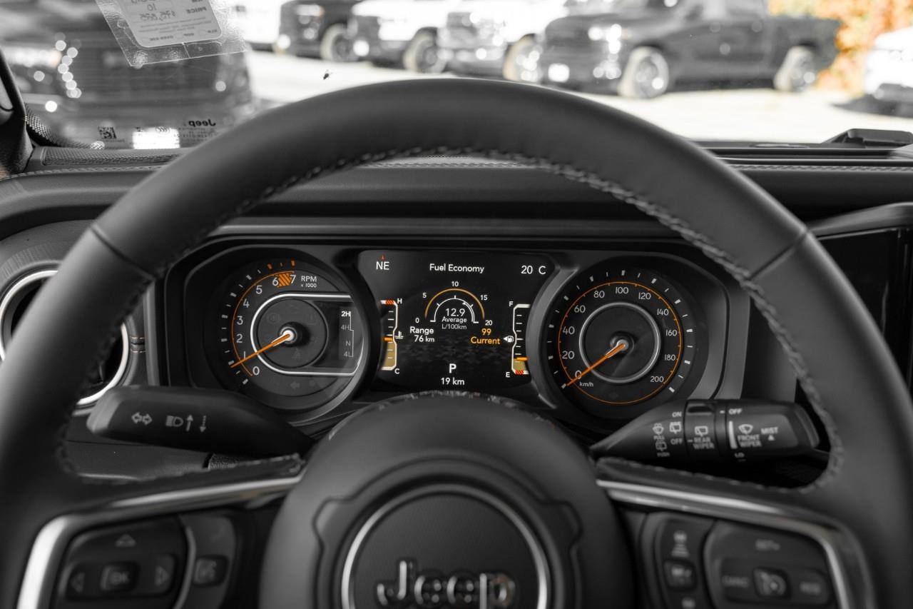 2027 Jeep Wrangler Sahara V571652